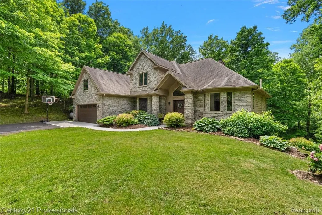 9867 Rainbow Ridge Drive Prairie Ronde Township MI 49087