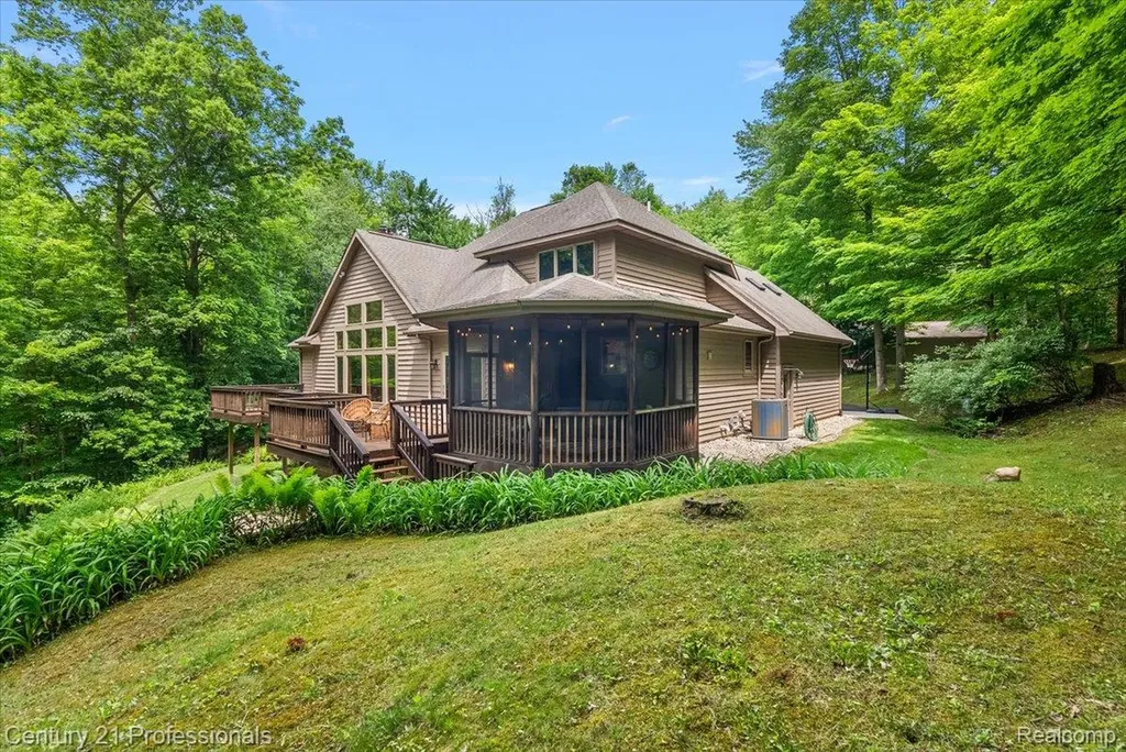 9867 Rainbow Ridge Drive Prairie Ronde Township MI 49087