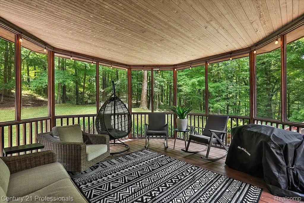9867 Rainbow Ridge Drive Prairie Ronde Township MI 49087