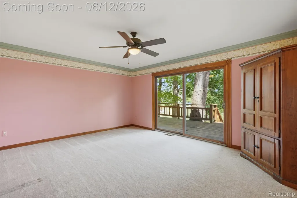 380 Sunset White Lake Charter Township MI 48383