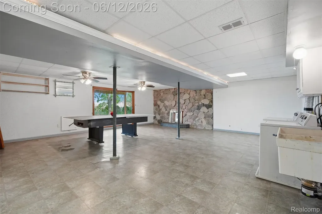 380 Sunset White Lake Charter Township MI 48383