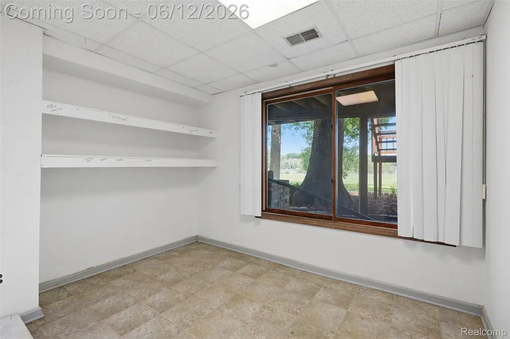 380 Sunset White Lake Charter Township MI 48383