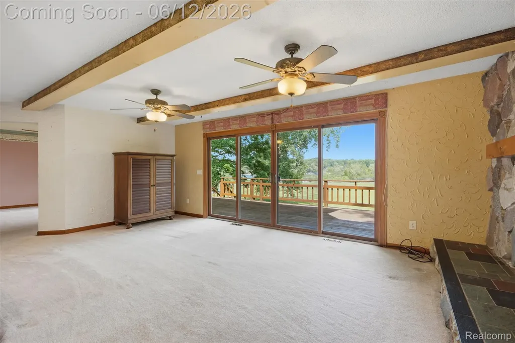 380 Sunset White Lake Charter Township MI 48383