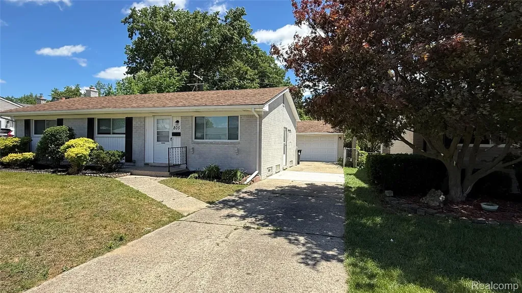 805 S Carlson Street Westland City MI 48186