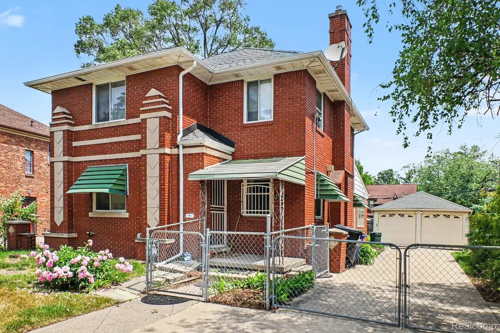 12851 E Outer Drive Detroit City MI 48224