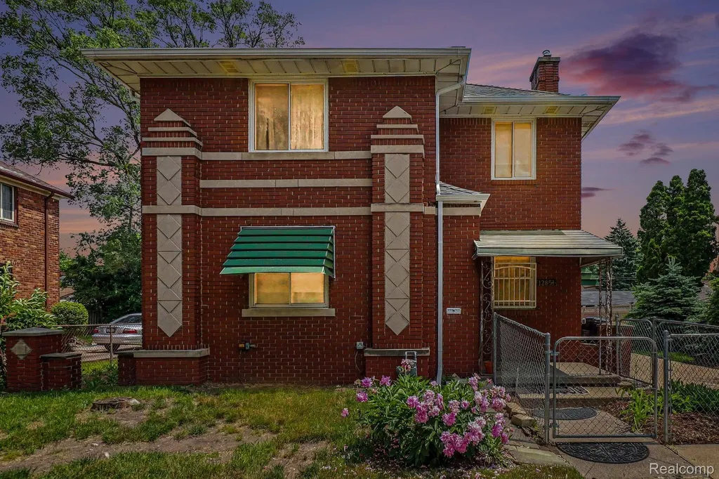 12851 E Outer Drive Detroit City MI 48224