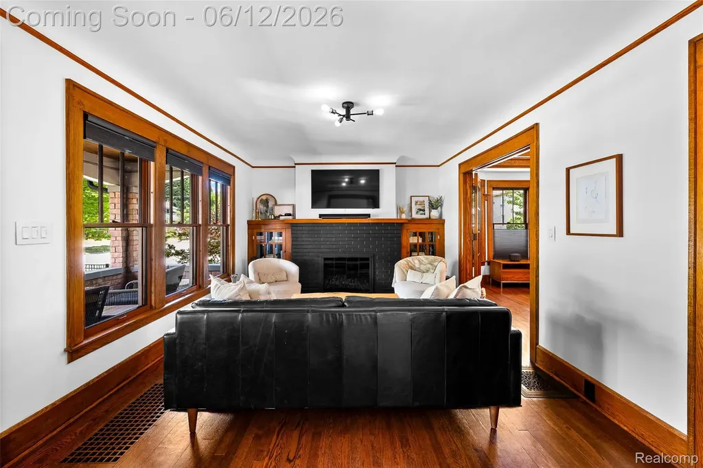 728 N Washington Avenue Royal Oak City MI 48067