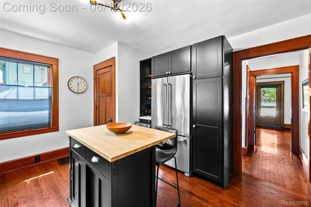 728 N Washington Avenue Royal Oak City MI 48067