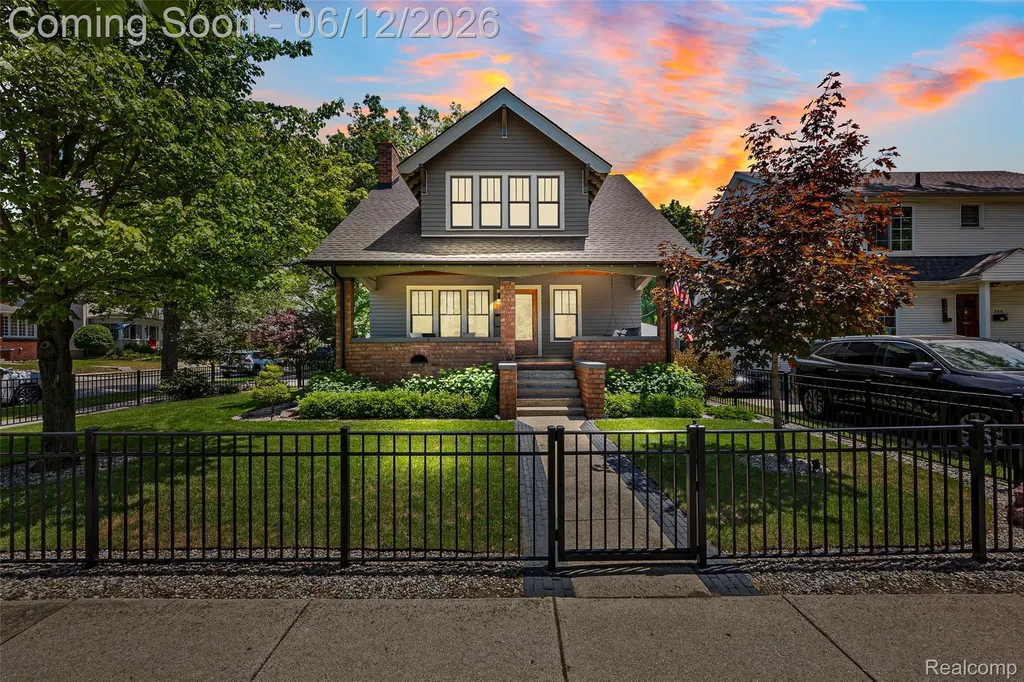 728 N Washington Avenue Royal Oak City MI 48067