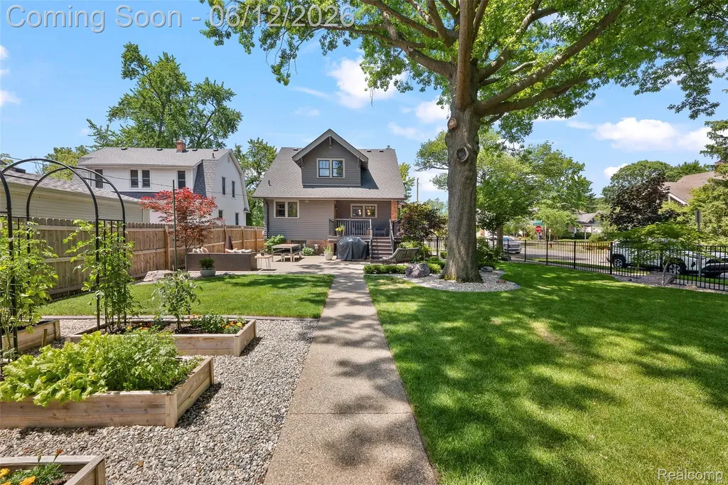 728 N Washington Avenue Royal Oak City MI 48067