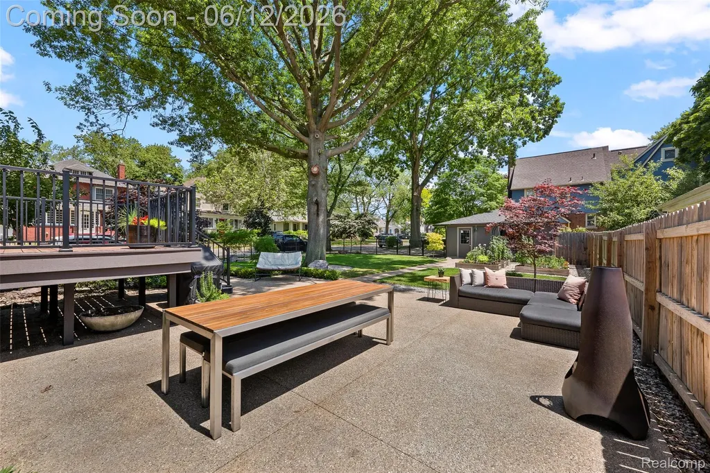 728 N Washington Avenue Royal Oak City MI 48067