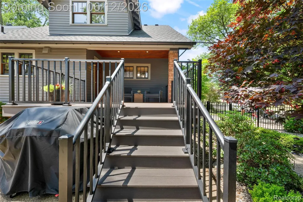 728 N Washington Avenue Royal Oak City MI 48067