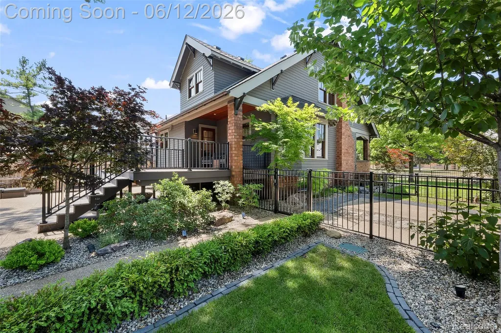 728 N Washington Avenue Royal Oak City MI 48067