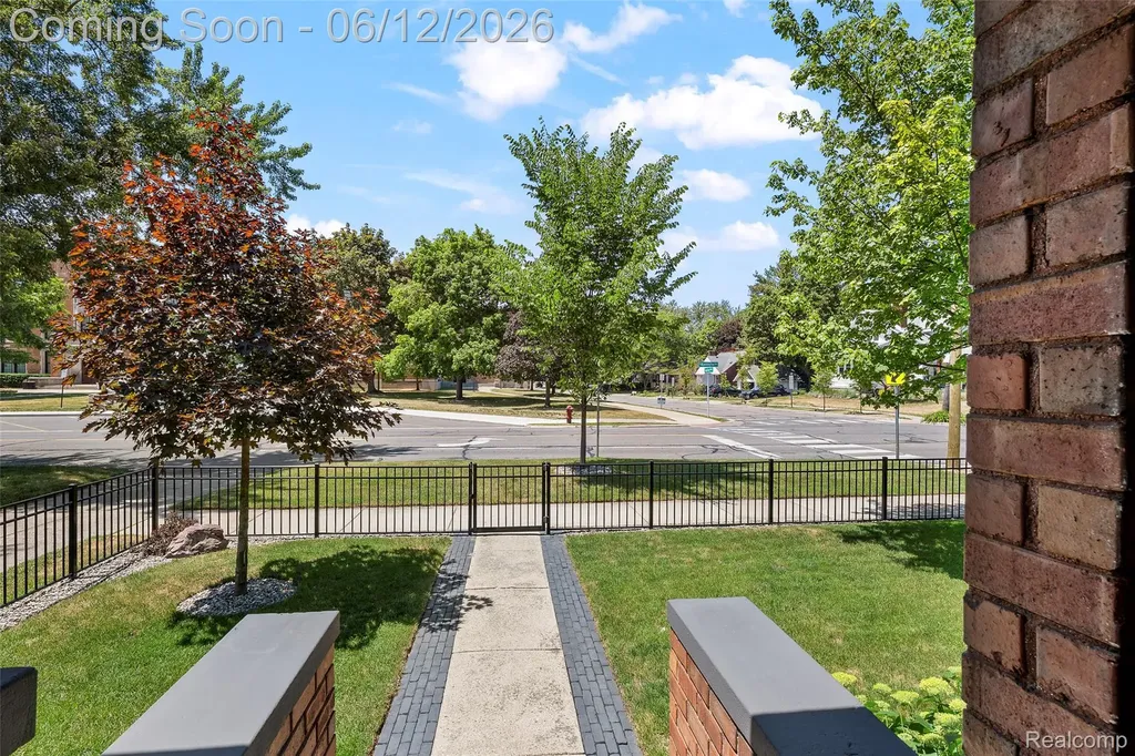 728 N Washington Avenue Royal Oak City MI 48067