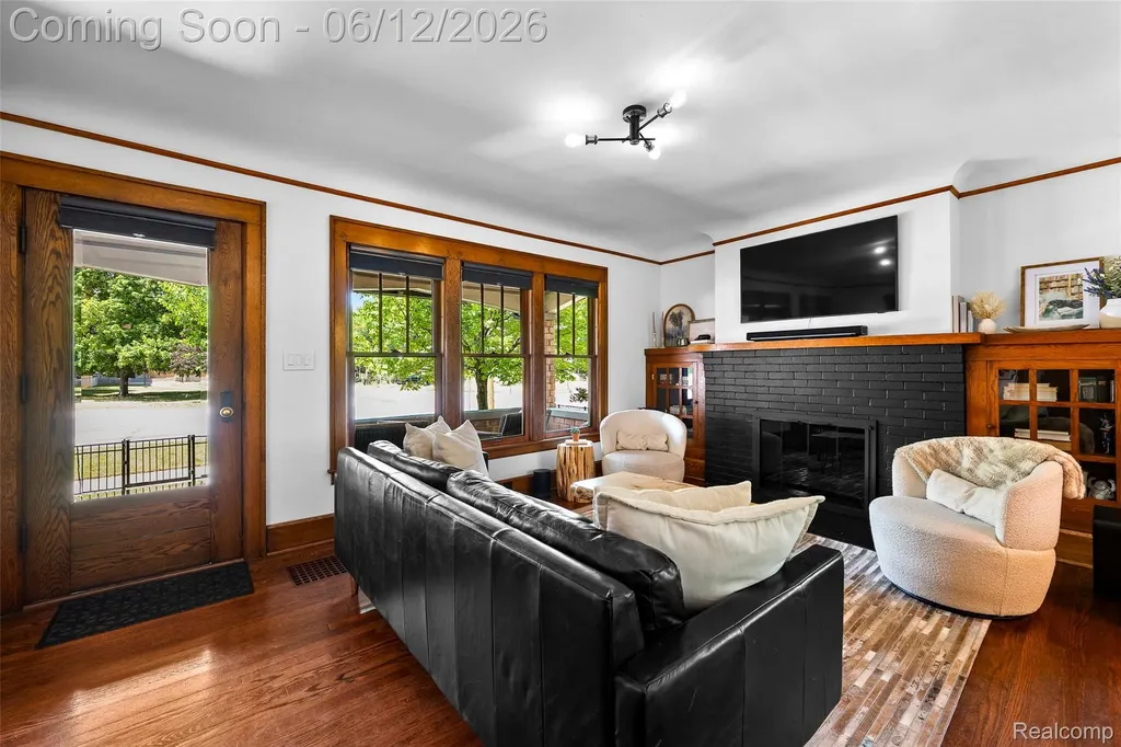 728 N Washington Avenue Royal Oak City MI 48067