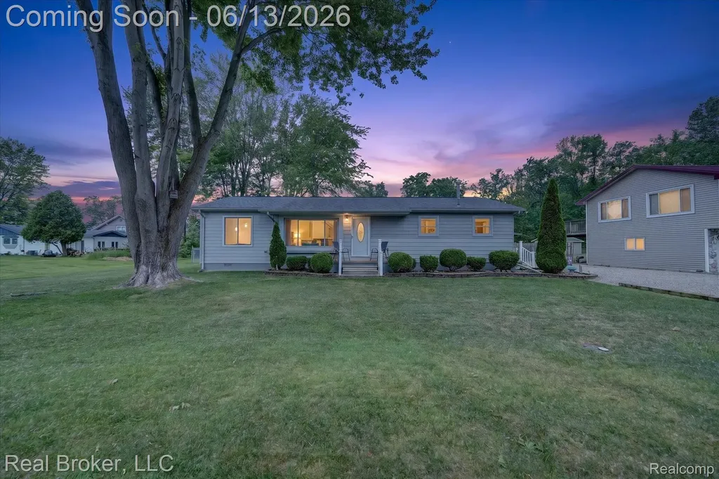125 Maple Avenue Clay Township MI 48028