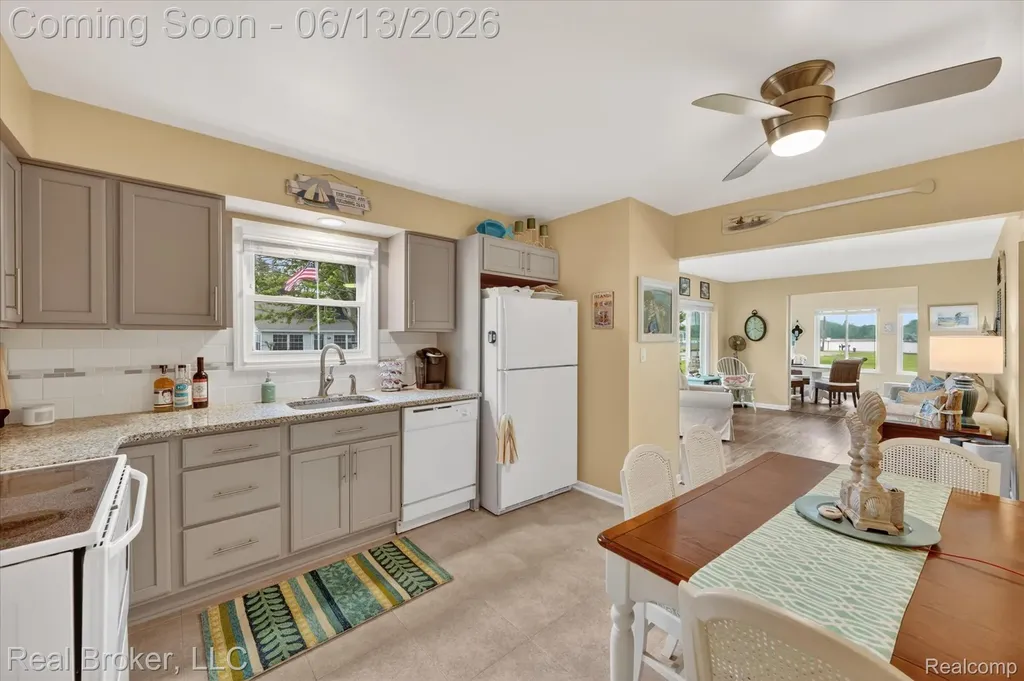125 Maple Avenue Clay Township MI 48028