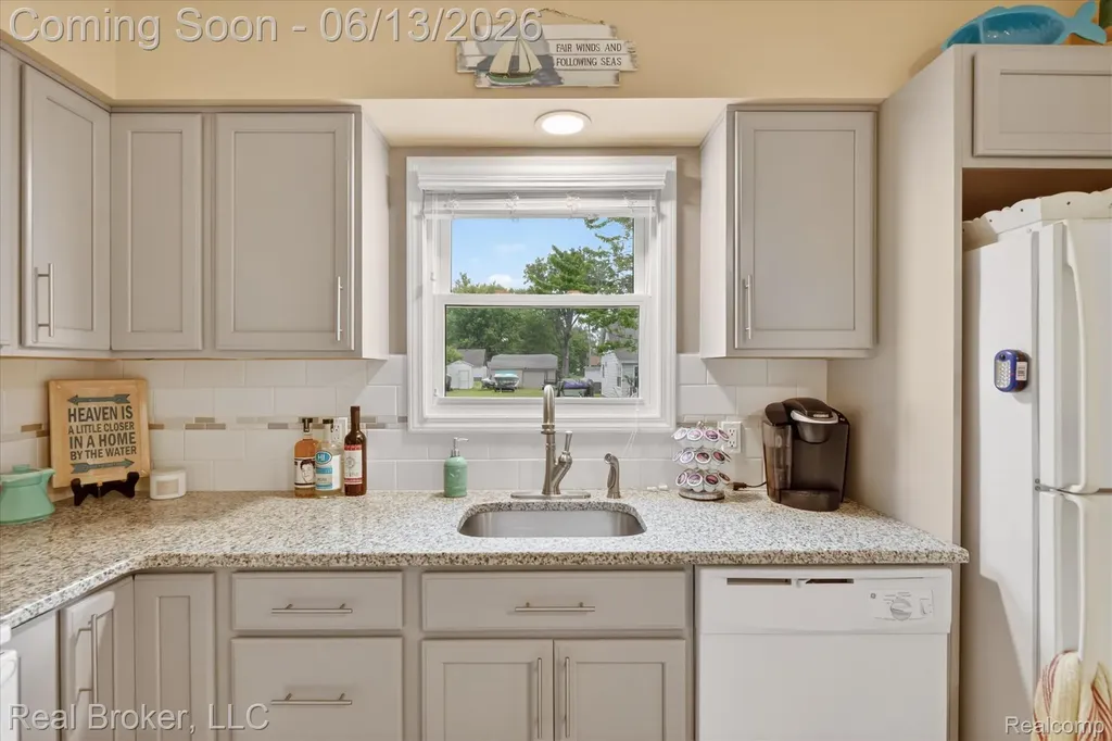 125 Maple Avenue Clay Township MI 48028