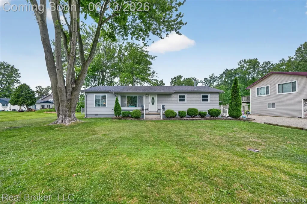 125 Maple Avenue Clay Township MI 48028