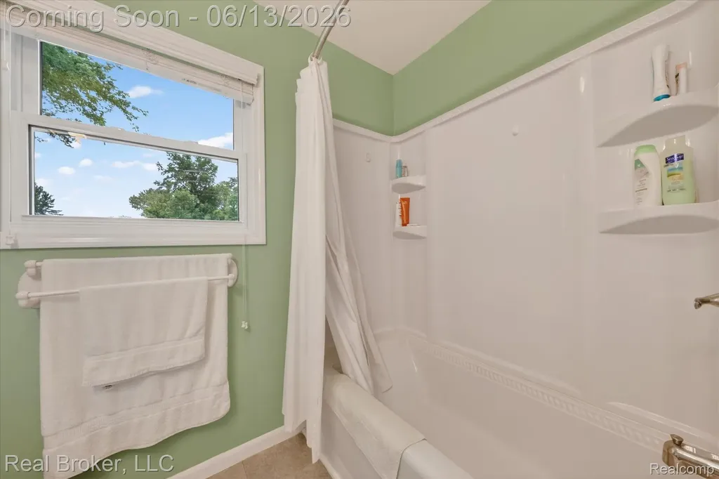 125 Maple Avenue Clay Township MI 48028