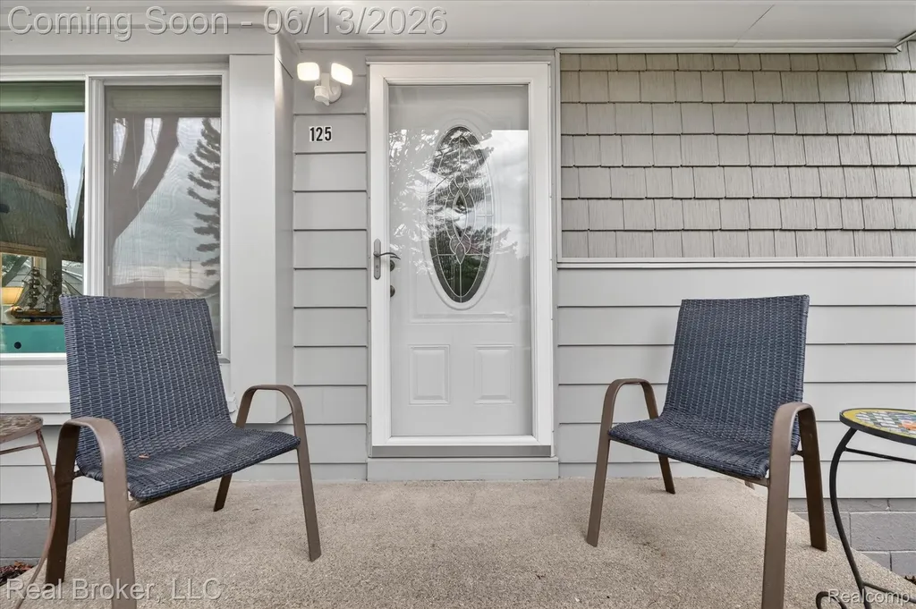 125 Maple Avenue Clay Township MI 48028