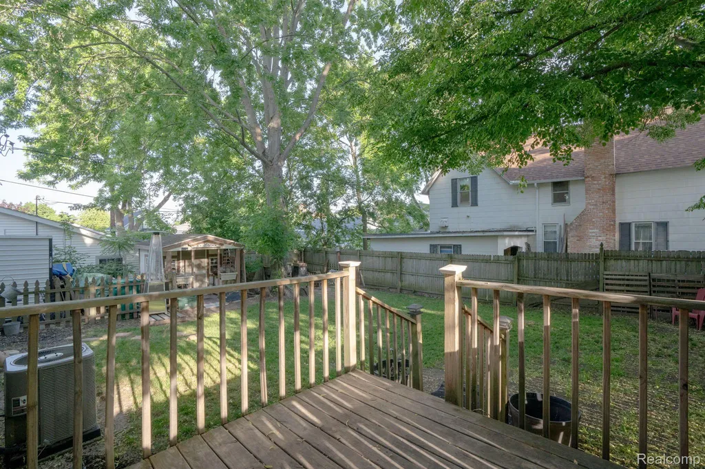 515 Jay Street St. Clair City MI 48079