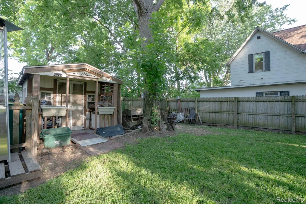 515 Jay Street St. Clair City MI 48079