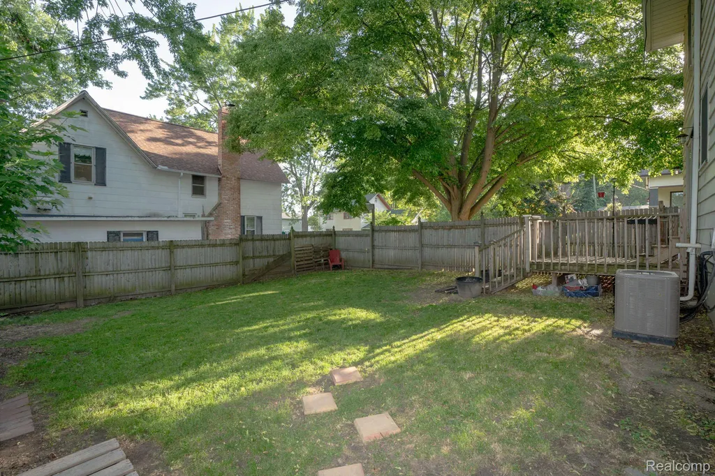 515 Jay Street St. Clair City MI 48079