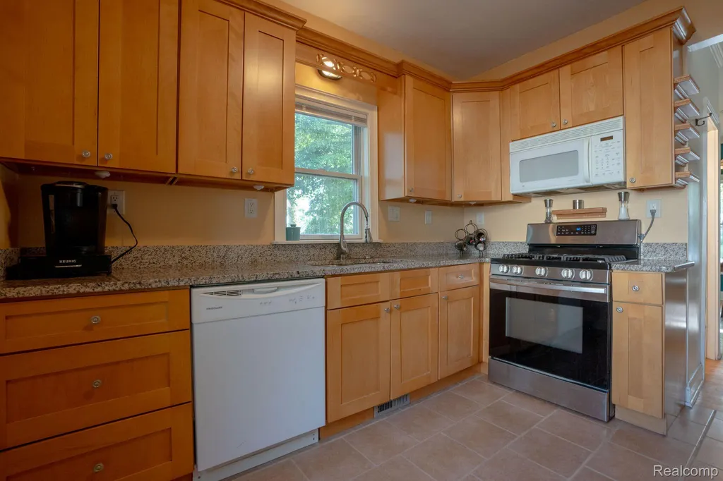 515 Jay Street St. Clair City MI 48079