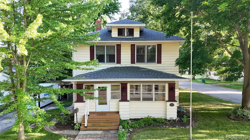 515 Jay Street St. Clair City MI 48079