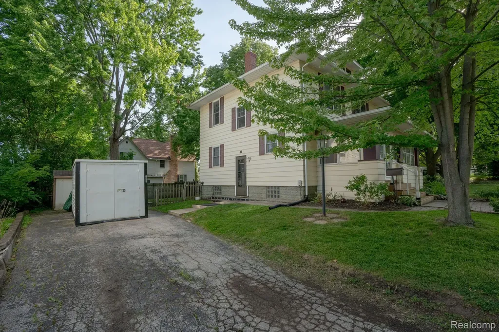 515 Jay Street St. Clair City MI 48079