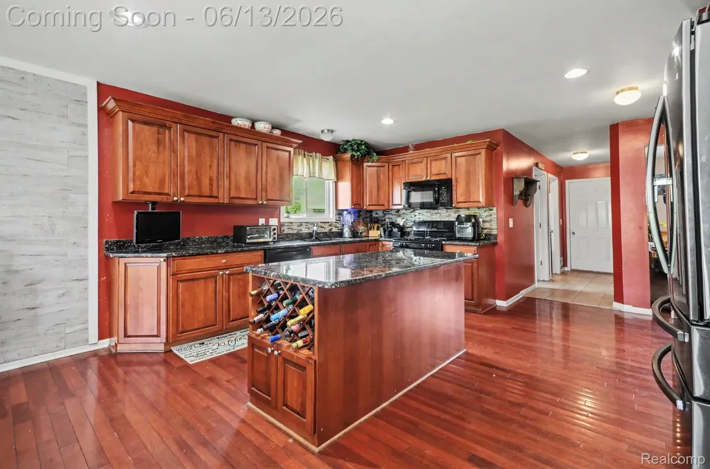 26820 Alderman Court Harrison Charter Township MI 48045
