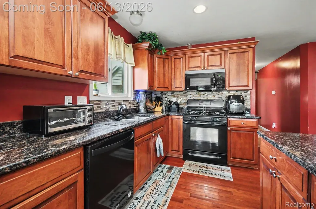 26820 Alderman Court Harrison Charter Township MI 48045