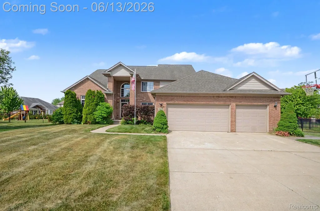 26820 Alderman Court Harrison Charter Township MI 48045