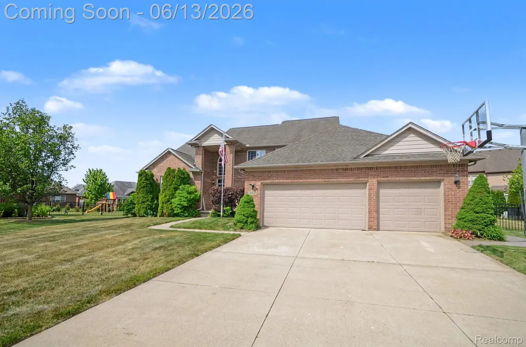 26820 Alderman Court Harrison Charter Township MI 48045