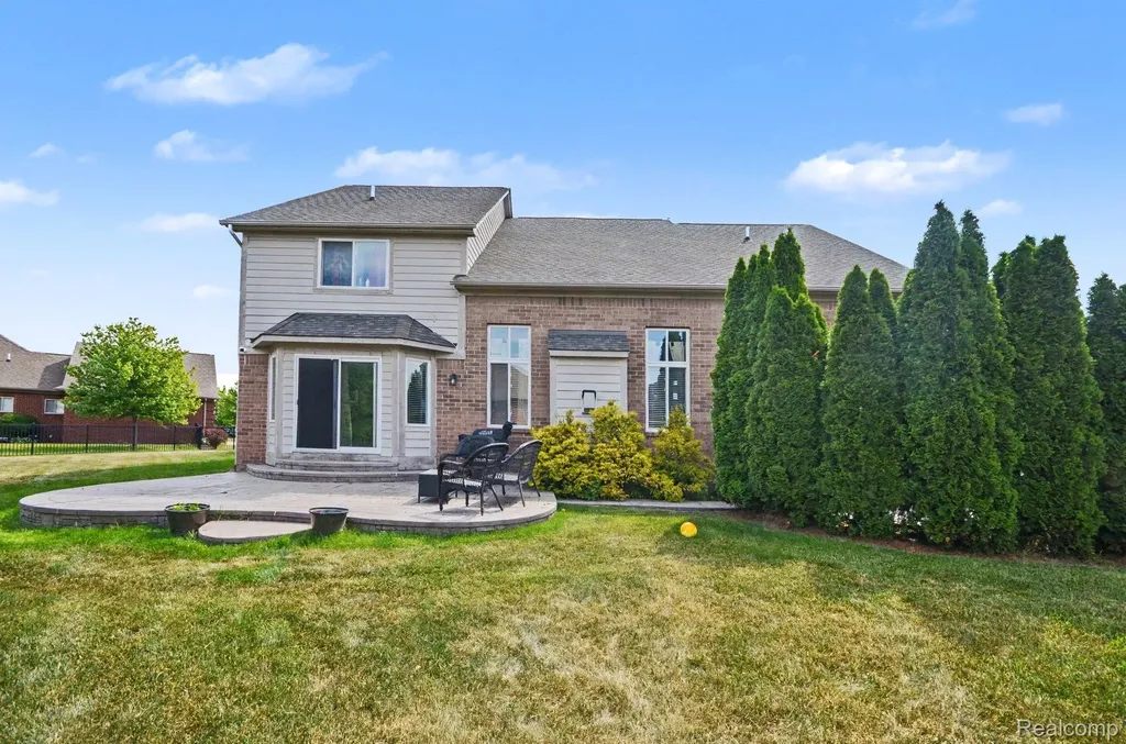 26820 Alderman Court Harrison Charter Township MI 48045