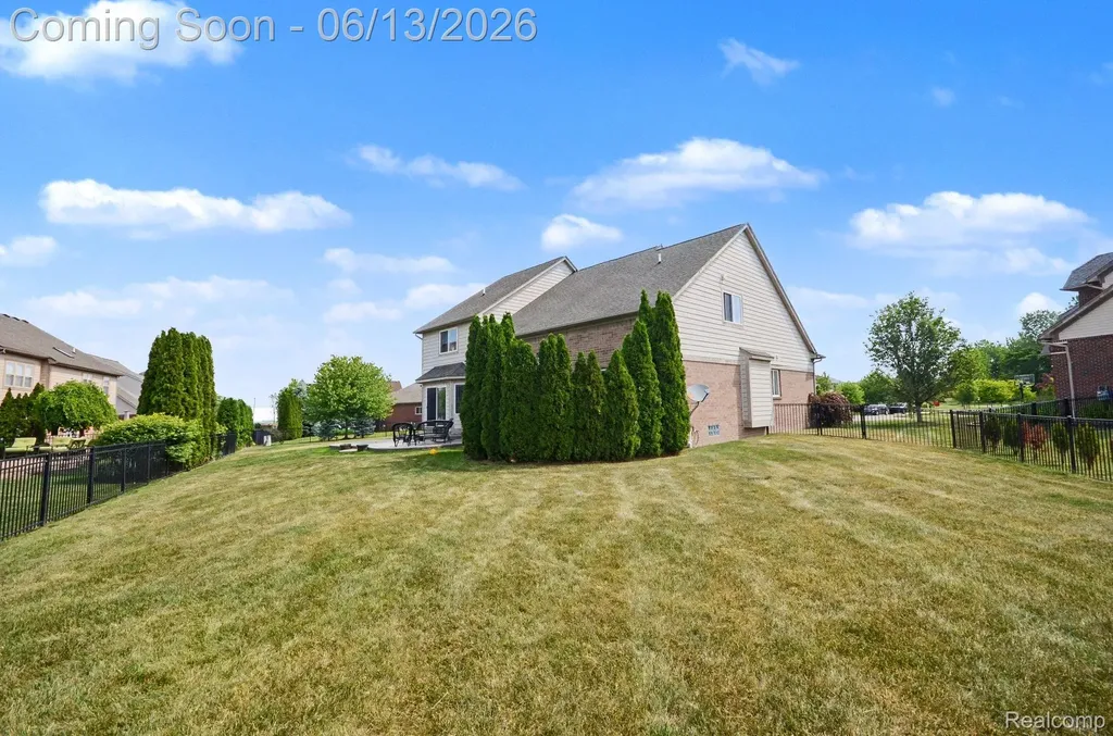 26820 Alderman Court Harrison Charter Township MI 48045