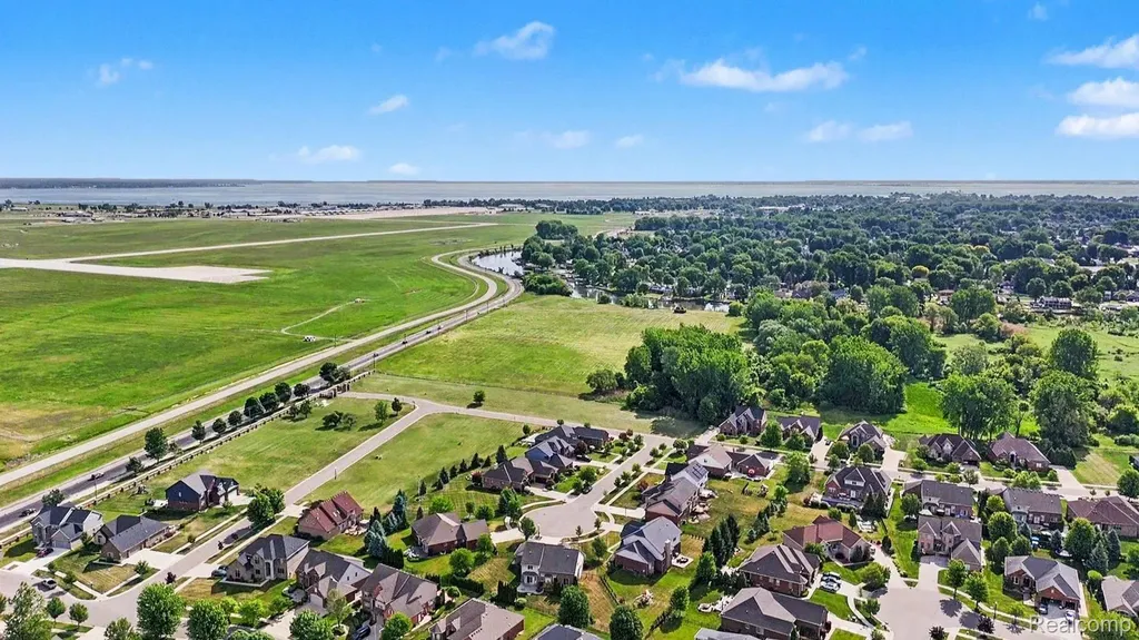 26820 Alderman Court Harrison Charter Township MI 48045