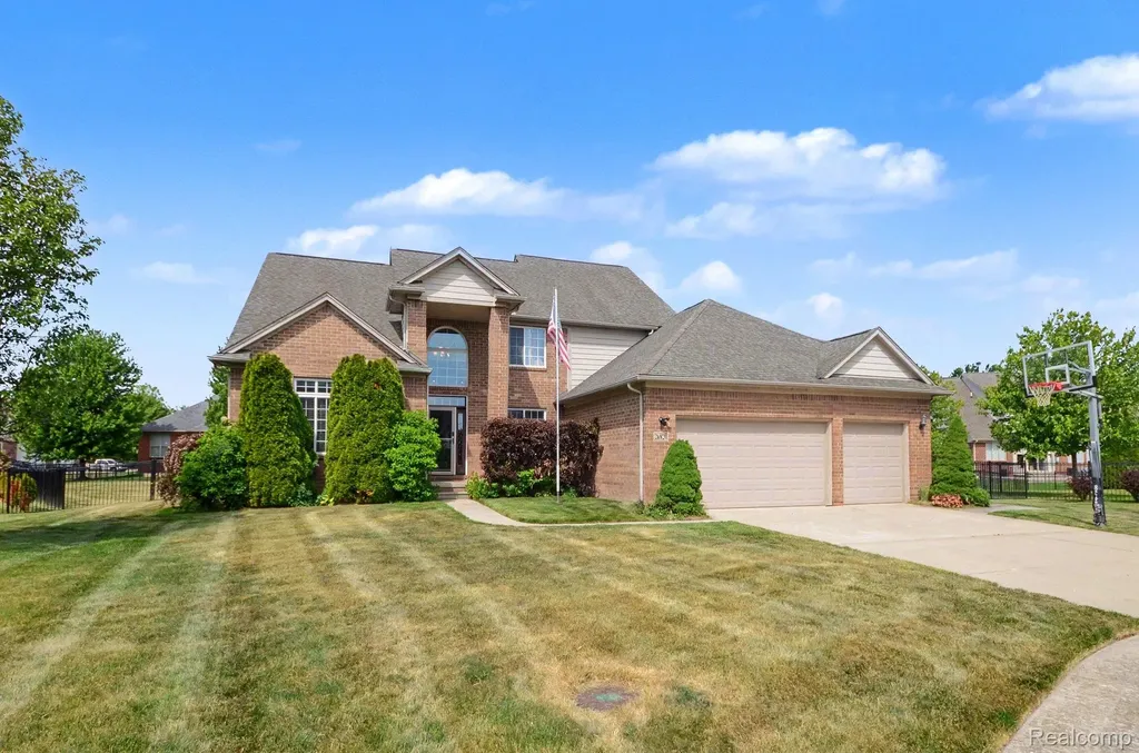 26820 Alderman Court Harrison Charter Township MI 48045