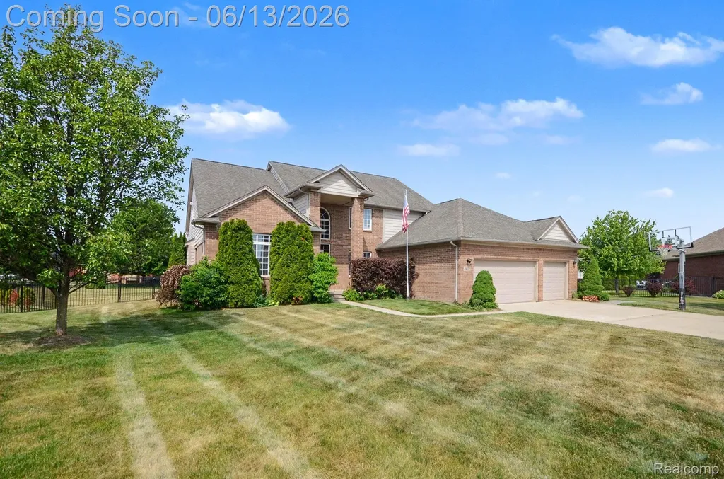26820 Alderman Court Harrison Charter Township MI 48045