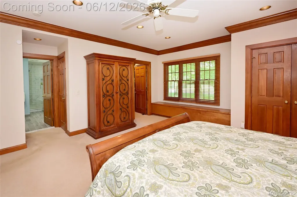 5684 Sussex Court Troy City MI 48098