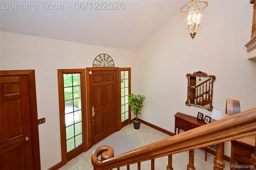 5684 Sussex Court Troy City MI 48098