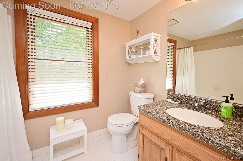 5684 Sussex Court Troy City MI 48098