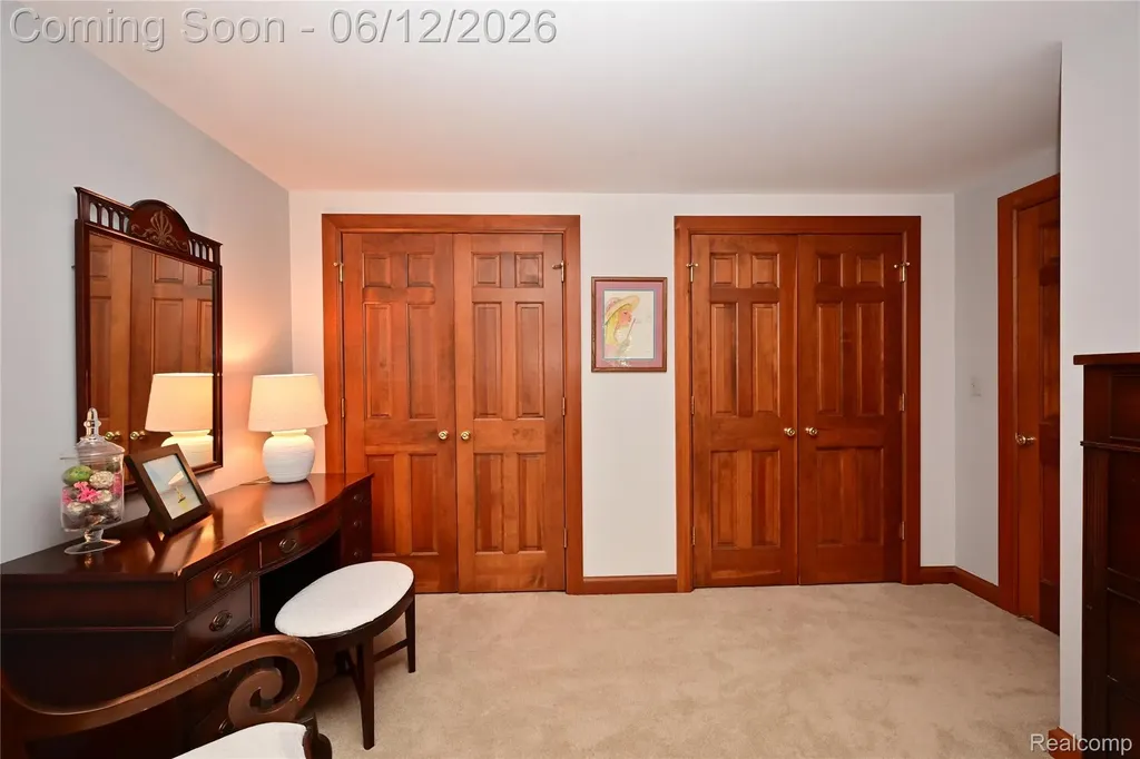 5684 Sussex Court Troy City MI 48098