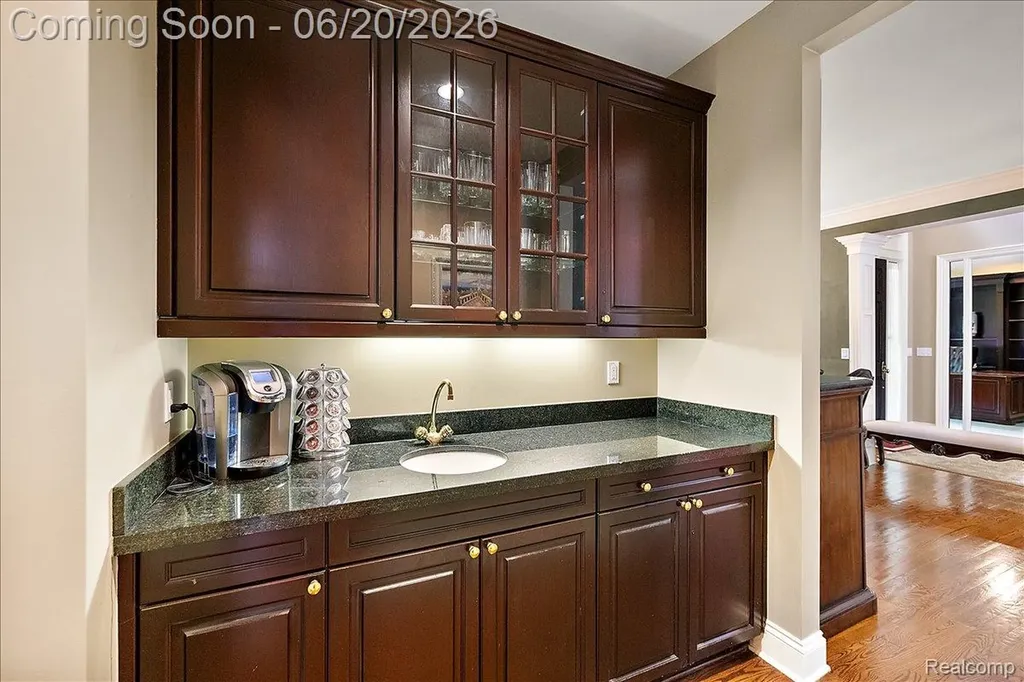 5022 Lone Pine Lane Bloomfield Hills City MI 48302