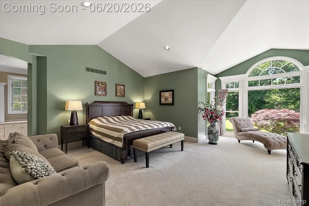 5022 Lone Pine Lane Bloomfield Hills City MI 48302