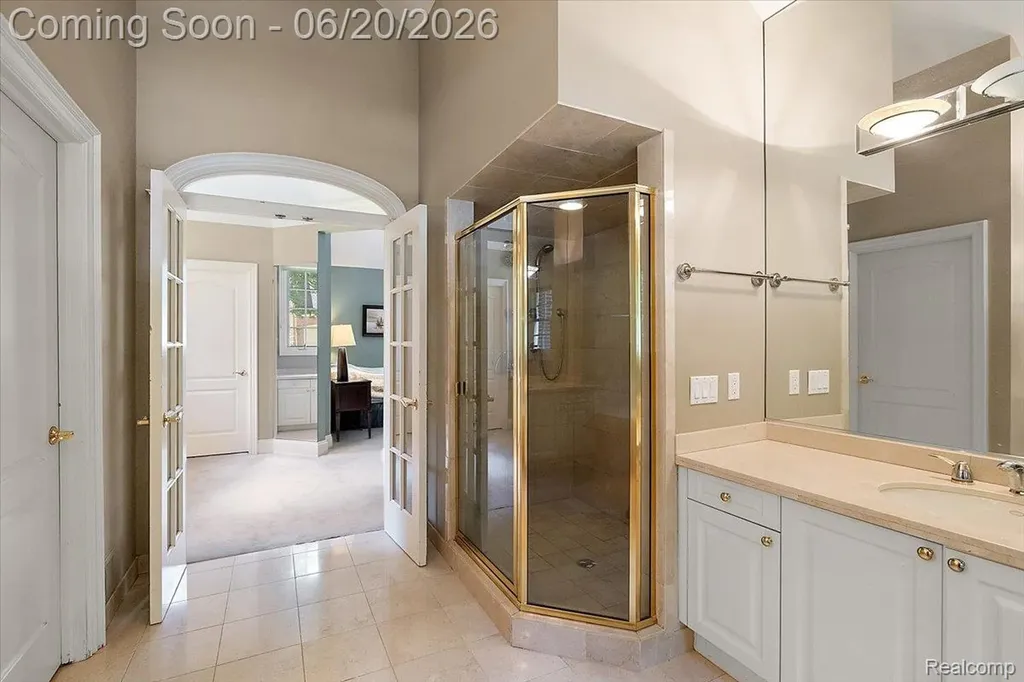 5022 Lone Pine Lane Bloomfield Hills City MI 48302