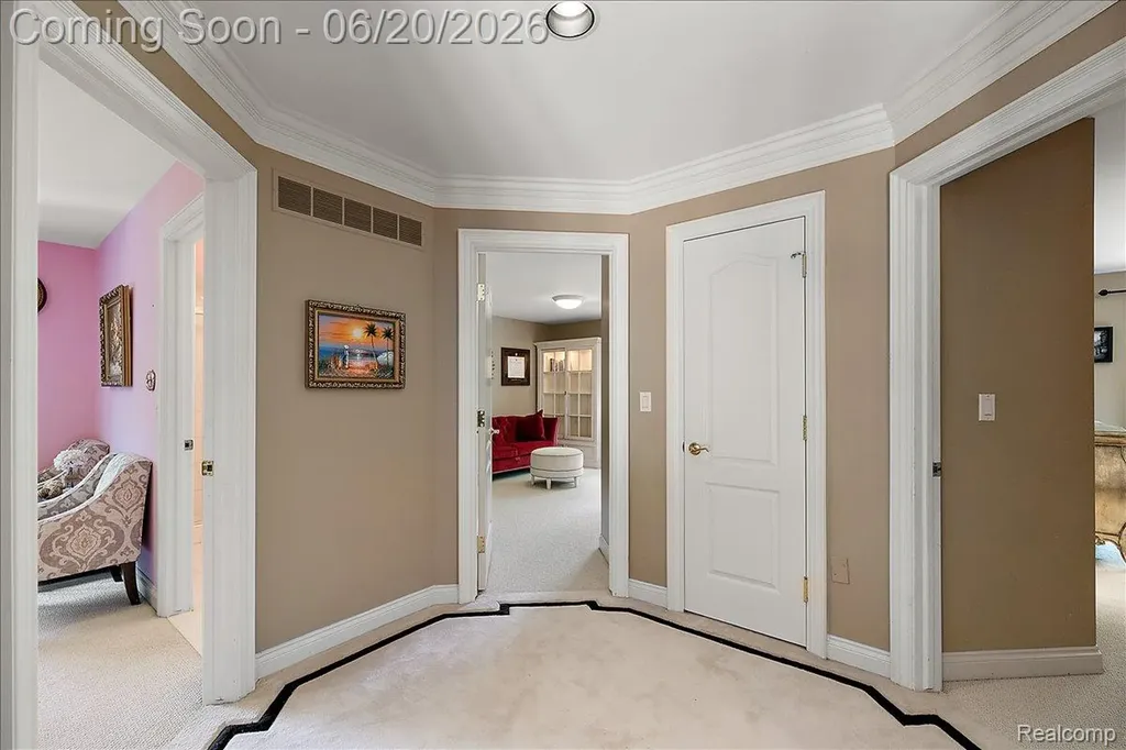 5022 Lone Pine Lane Bloomfield Hills City MI 48302