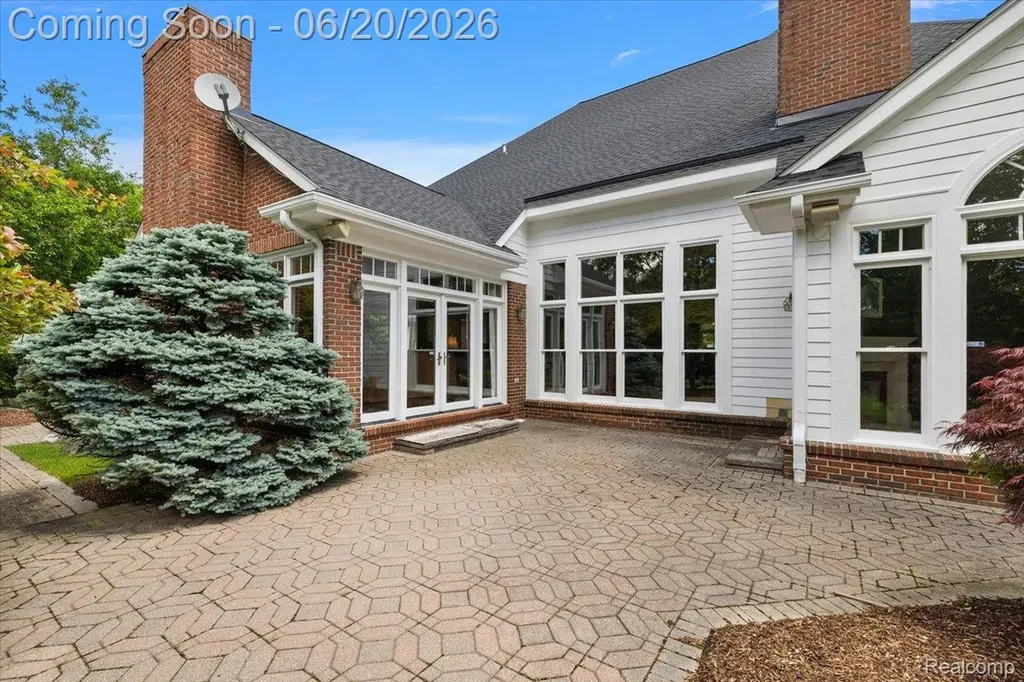 5022 Lone Pine Lane Bloomfield Hills City MI 48302