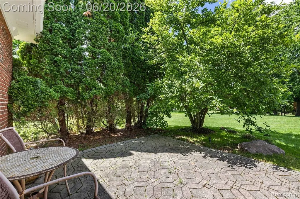 5022 Lone Pine Lane Bloomfield Hills City MI 48302